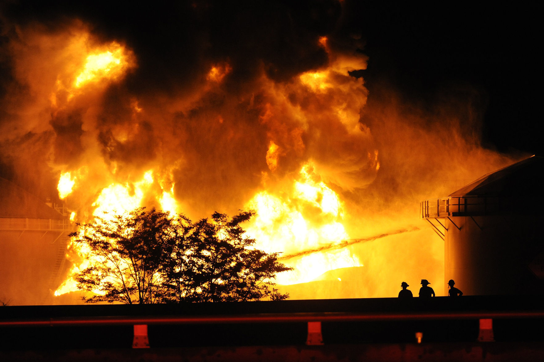 Tank farm fire in 2010 (copy for 2020)